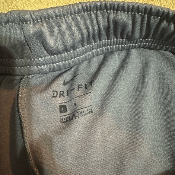 Men’s Nike Sweatpants - Picture 3 of 3